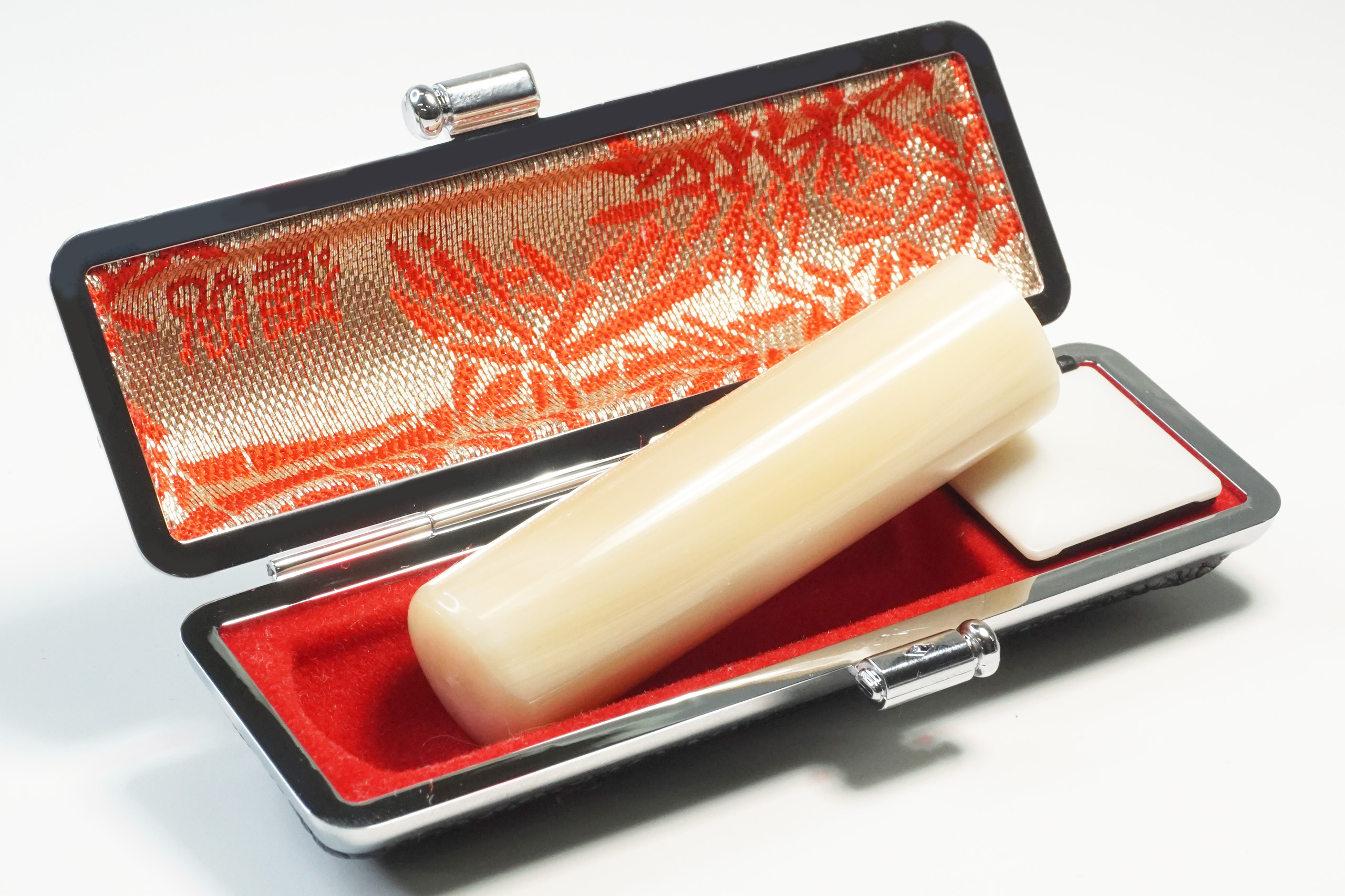 牛角(純白)個人実印16.5mm